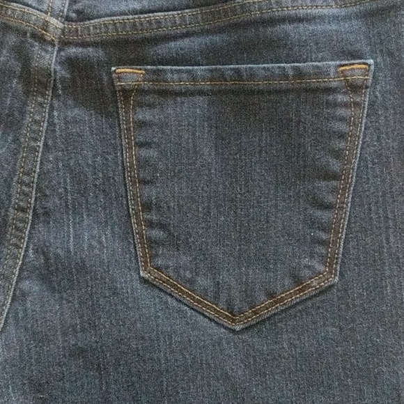 Old Navy jeans - Picture 5 of 5